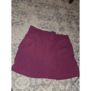 Women's Columbia Maroon Skirt L